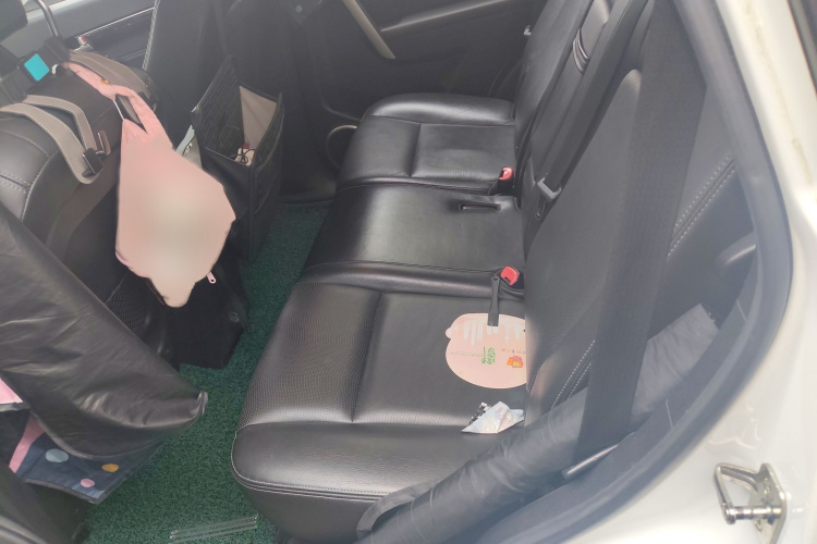 Chevrolet Captiva 2015 car image #14