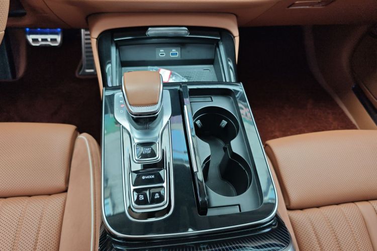 HongQi H9 2024 car image #14