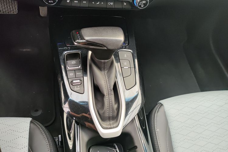 Volkswagen Bora Classic 2022 immagine di auto #14