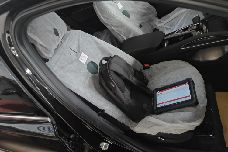 GEELY Monjaro MHEV 2025 #14 GEELY Monjaro MHEV 2025 car image #14