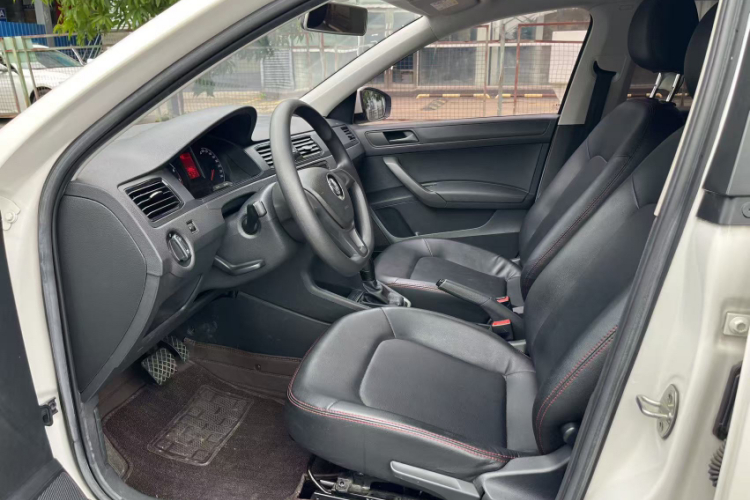 Volkswagen Santana 2019 car image #14