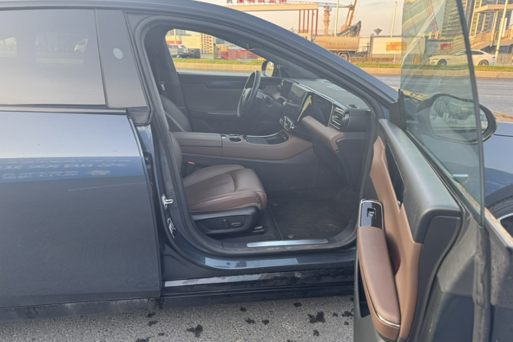 零跑汽车 零跑C01 2023 汽车图片 #14