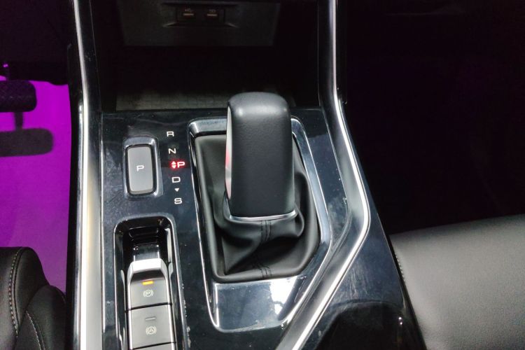 Wuling Asta 2022 #14 Wuling Asta 2022 صورة سيارة #14