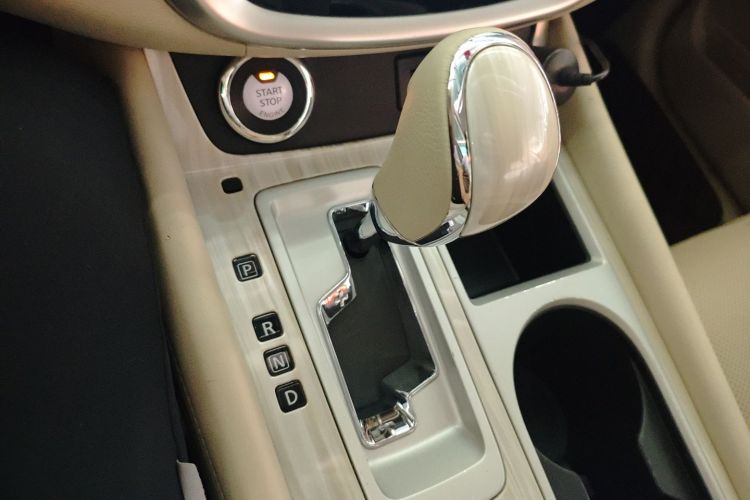 日产 楼兰 2018 汽车图片 #14