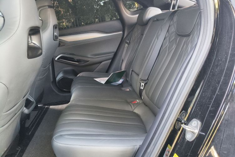 BYD SongL EV 2024 #14 BYD SongL EV 2024 car image #14