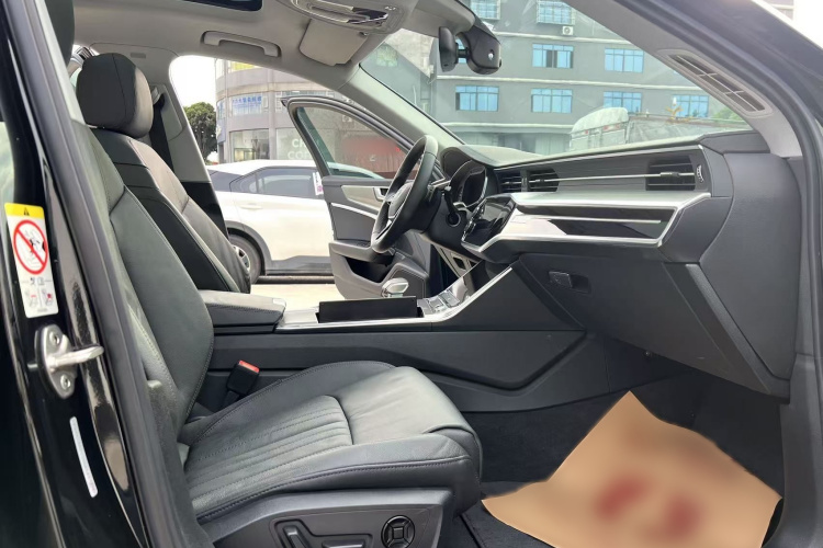 Audi A6L 2020 car image #14