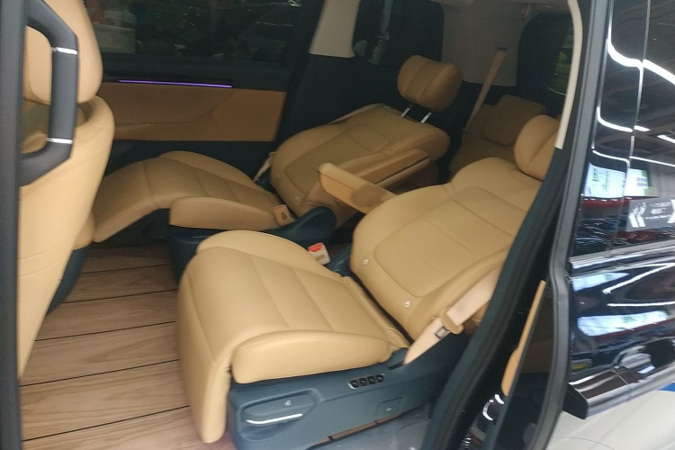 GAC Trumpchi E8 New Energy 2024 car image #14