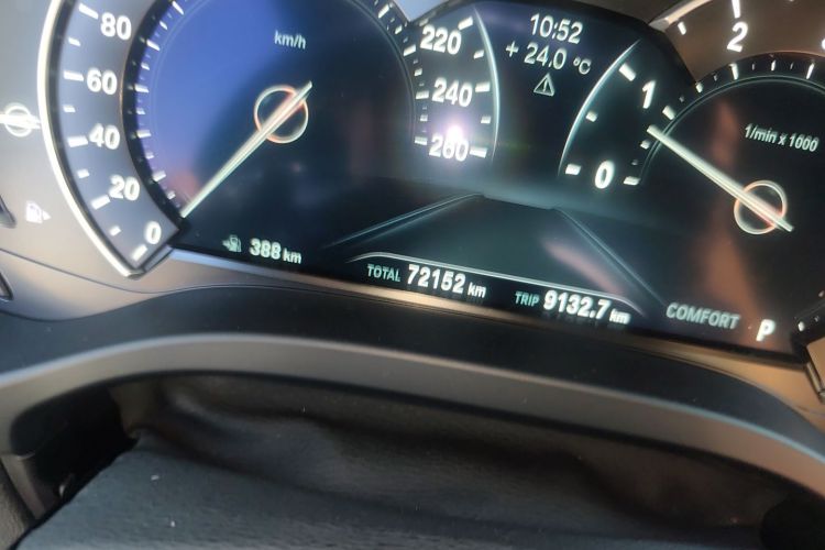 BMW X4 M40i 2019 #14 BMW X4 M40i 2019 car image #14