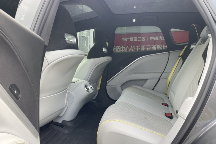 阿维塔 阿维塔11 2023 汽车图片 #14