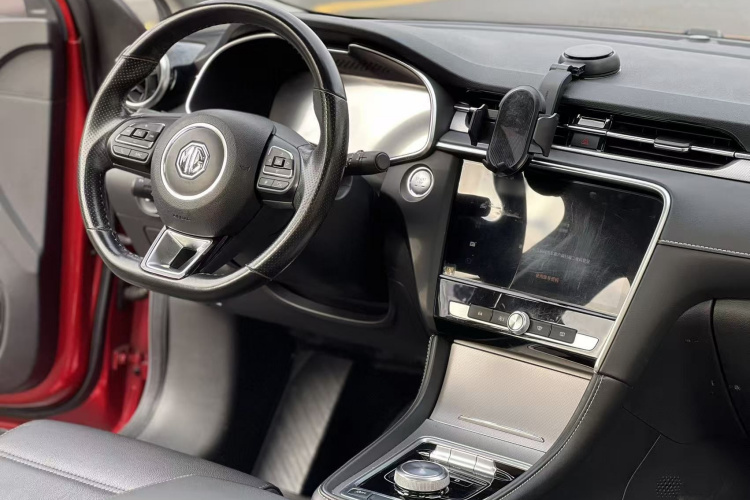 MG 6 New Energy 2018 car image #14