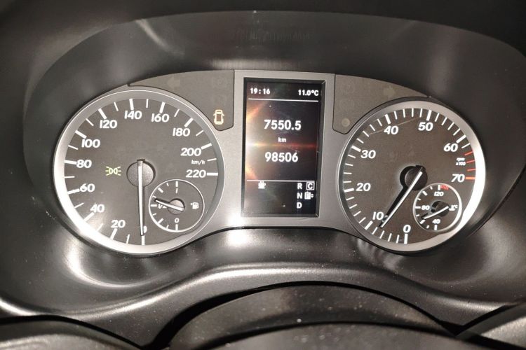 Mercedes-Benz Vito 2019 car image #14