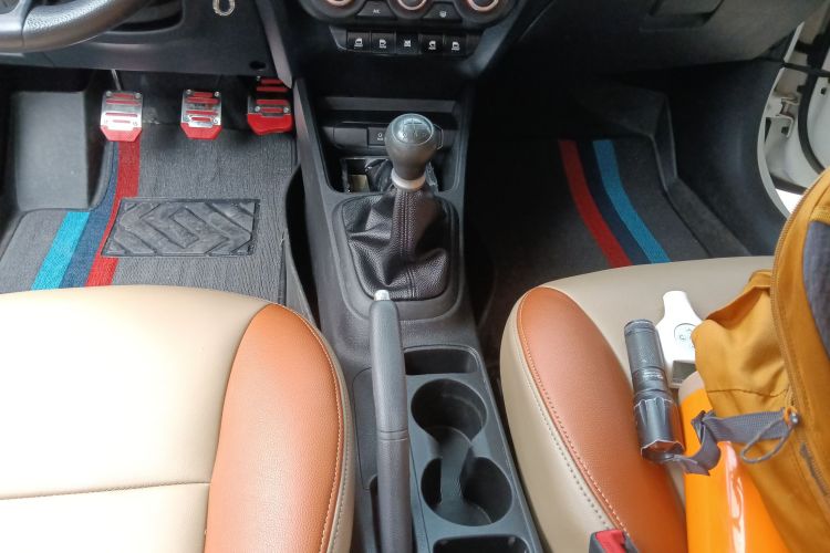 起亚 焕驰 2018 汽车图片 #14