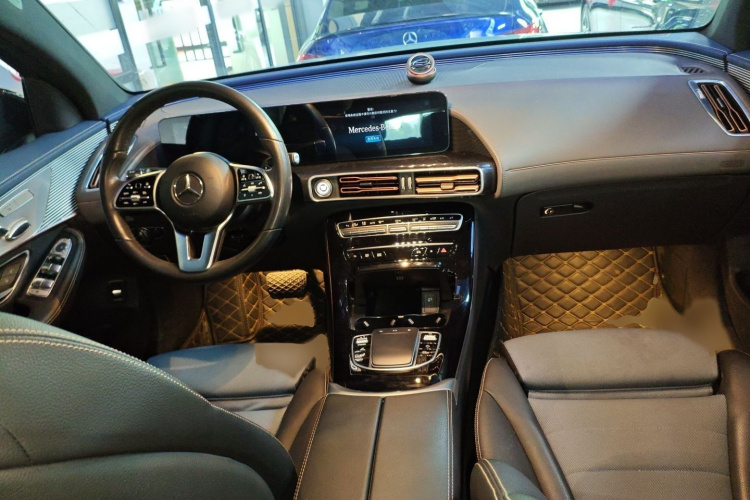 Mercedes-Benz EQC Class 2022 car image #14
