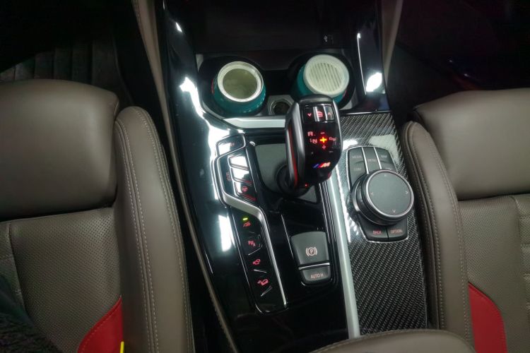 BMW X4 M 2021 car image #14