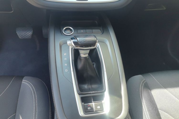 X70M 2021 #14 X70M 2021 car image #14