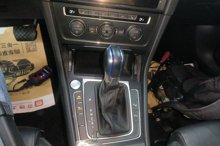 Volkswagen Golf New Energy (Imported) 2019 صورة سيارة #14