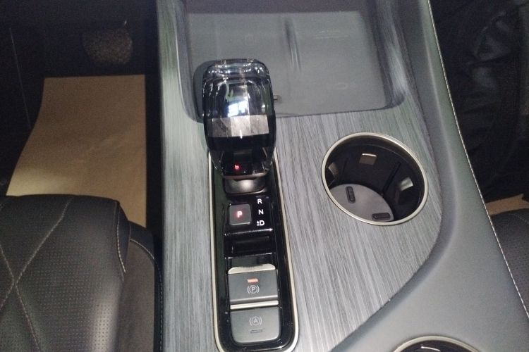 Jetour X90 PRO 2024 car image #14