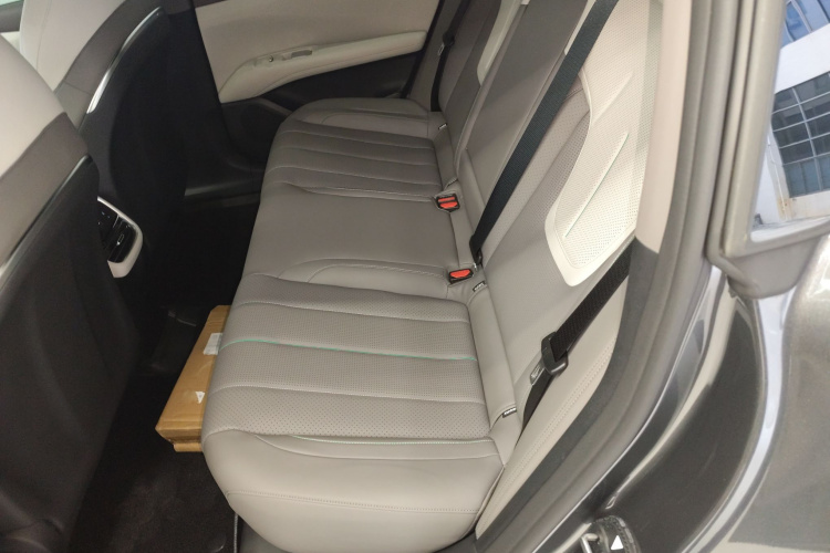 Deepal L07 2025 car image #14