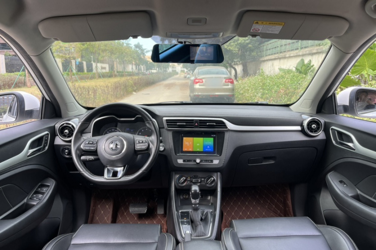 MG ZS 2018 car image #14