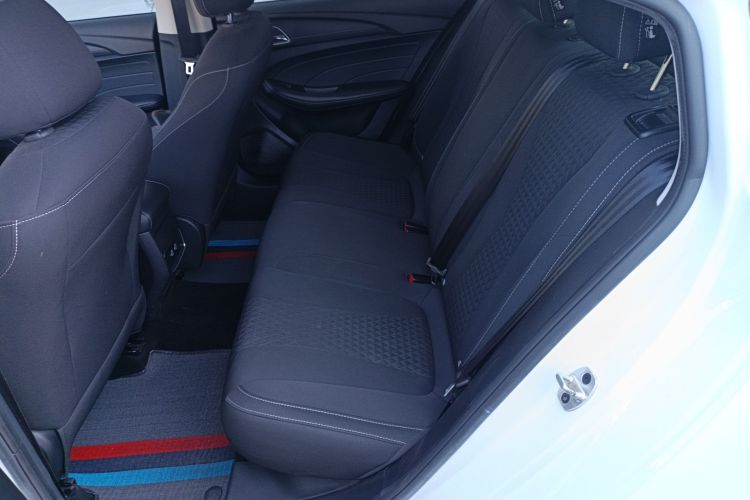 Roewe i5 2020 car image #14
