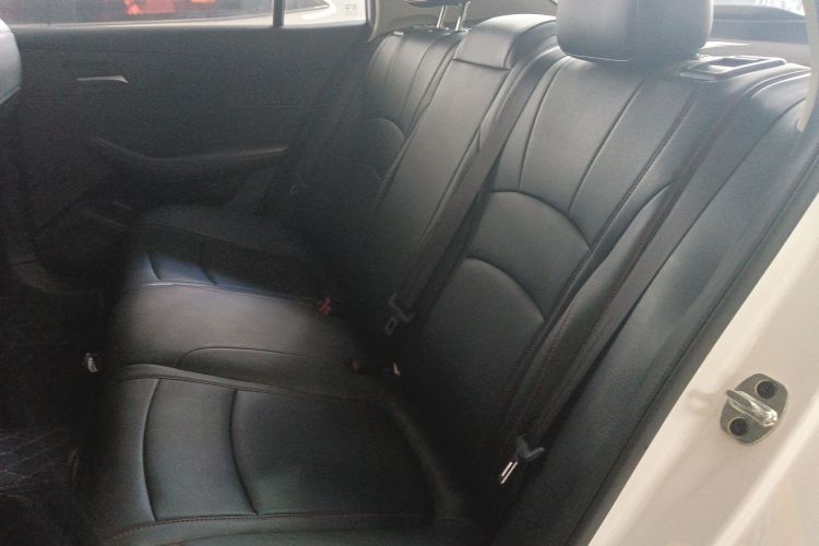 Roewe i5 2023 car image #14