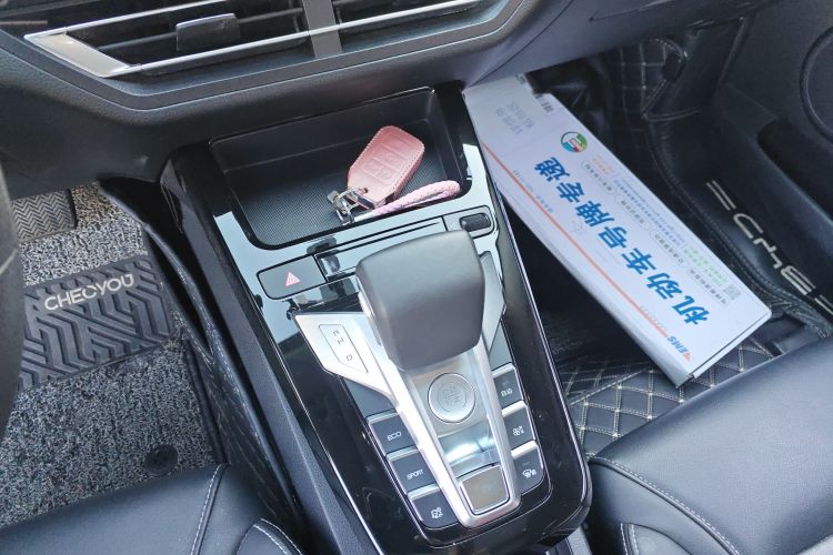 BYD Yuan New Energy 2020 صورة سيارة #14