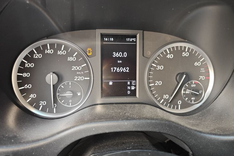 奔驰 威霆 2017 汽车图片 #14