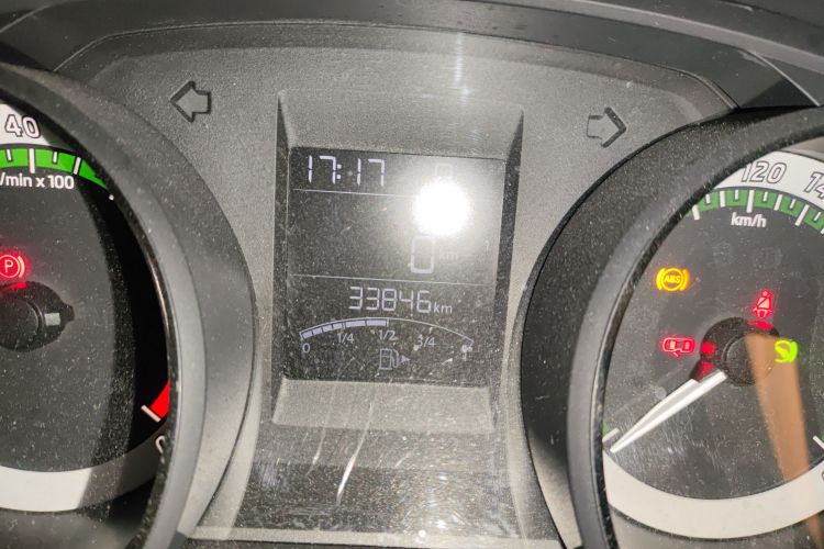 Skoda Rapid Spaceback 2018 immagine di auto #14