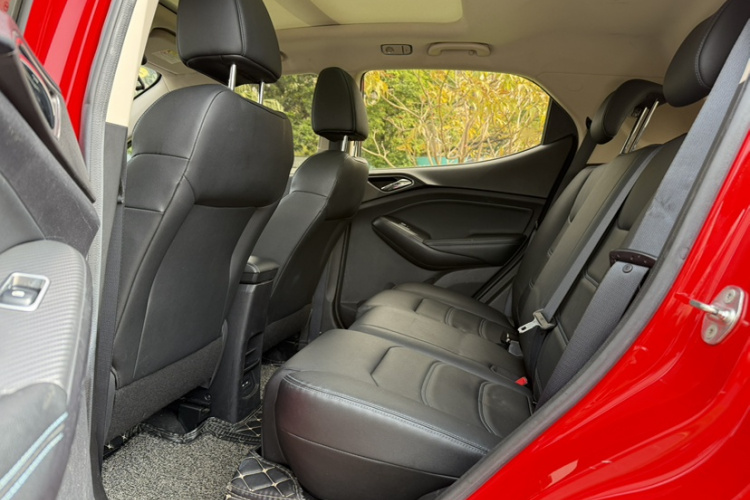 BYD Yuan New Energy 2018 car image #14