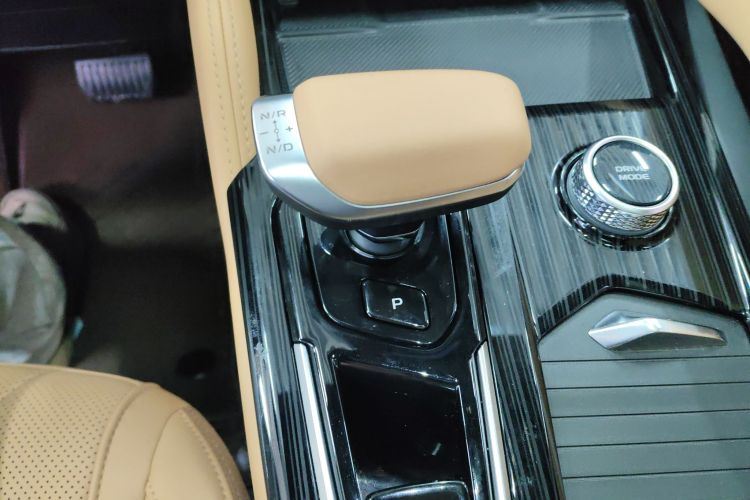 GEELY Monjaro MHEV 2024 #14 GEELY Monjaro MHEV 2024 immagine di auto #14