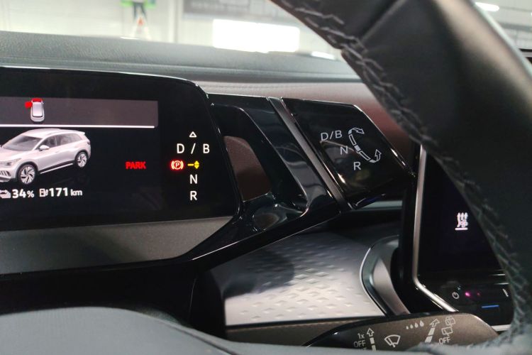 Volkswagen ID.6 X 2022 immagine di auto #14