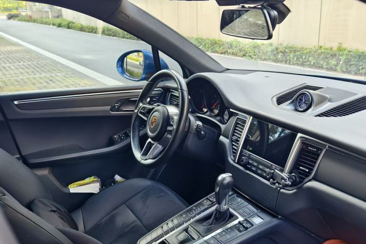 2018 immagine di auto #14