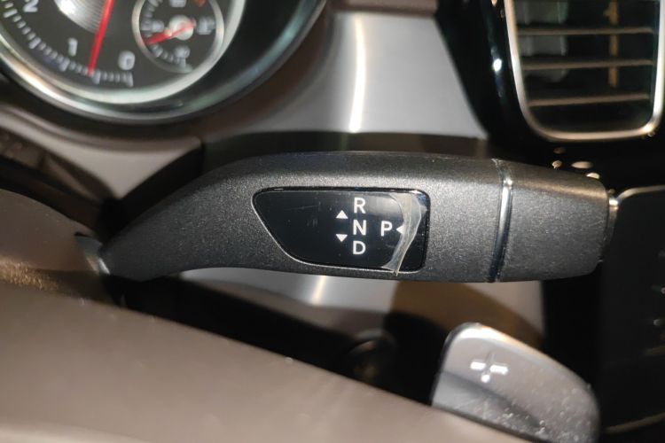 Mercedes-Benz GLS Class 2018 car image #14