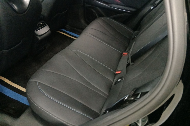 BYD Seal 2025 car image #14