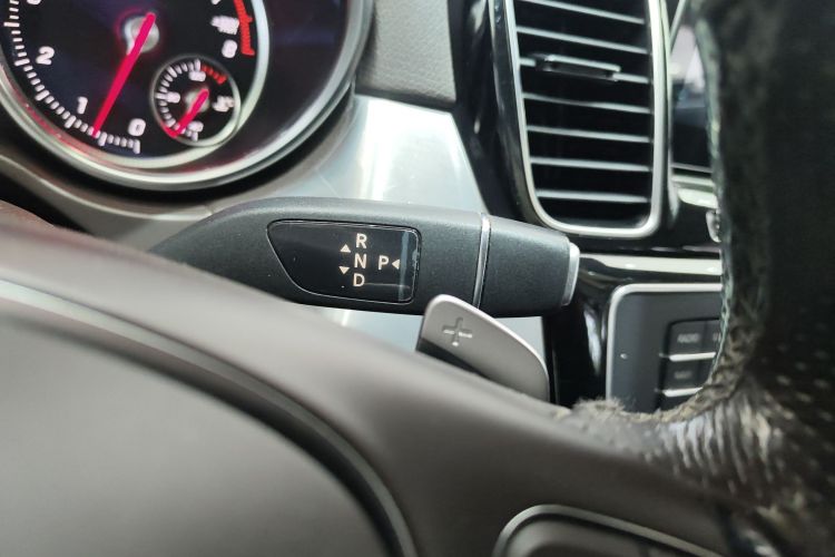 Mercedes-Benz GLS Class 2019 car image #14