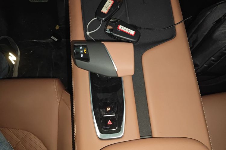 Changan UNI-Z PHEV 2025 #14 Changan UNI-Z PHEV 2025 immagine di auto #14