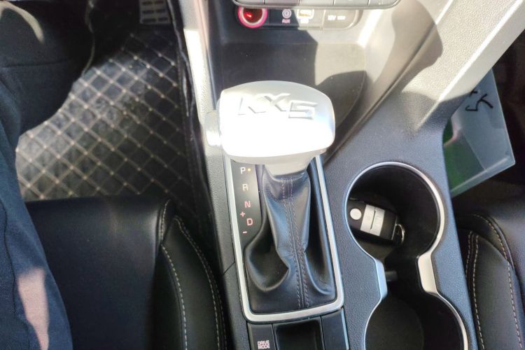 Kia KX5 2017 car image #14