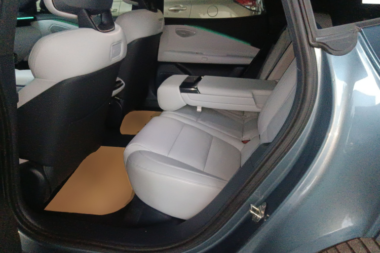 Lynk & Co 2024 #14 Lynk & Co 2024 immagine di auto #14