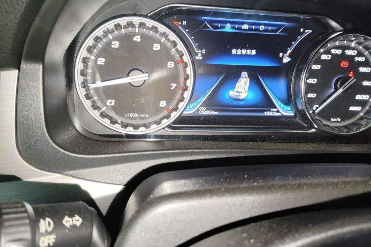 Forthing JOYEAR X6 2017 car image #14