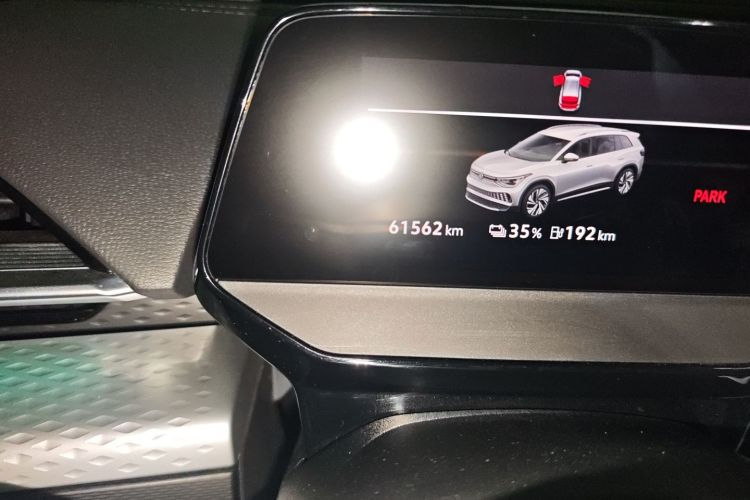 Volkswagen ID.6 X 2022 immagine di auto #14