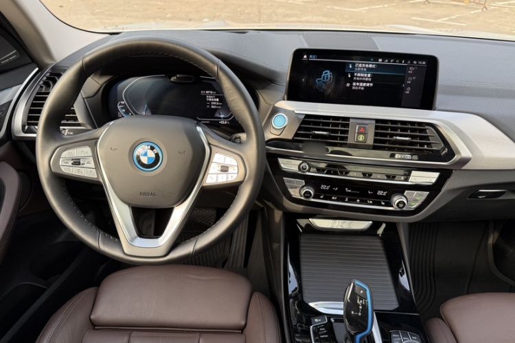 BMW iX3 2020 car image #14