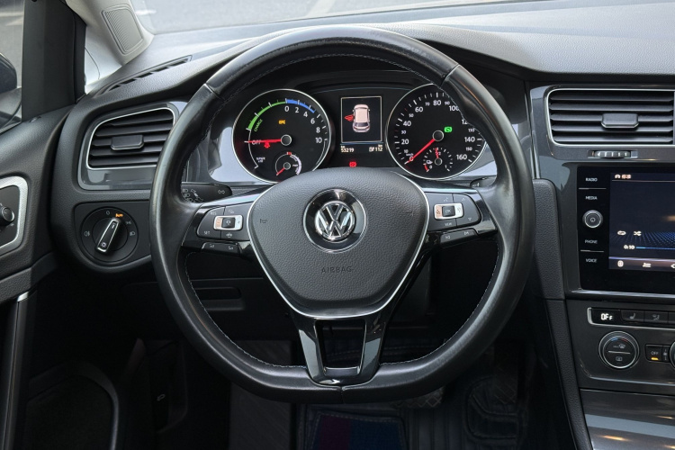 Volkswagen Golf Pure Electric 2020 #14 Volkswagen Golf Pure Electric 2020 car image #14