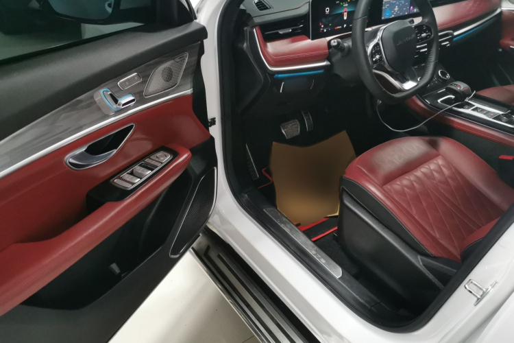 X70 PLUS 2022 car image #14