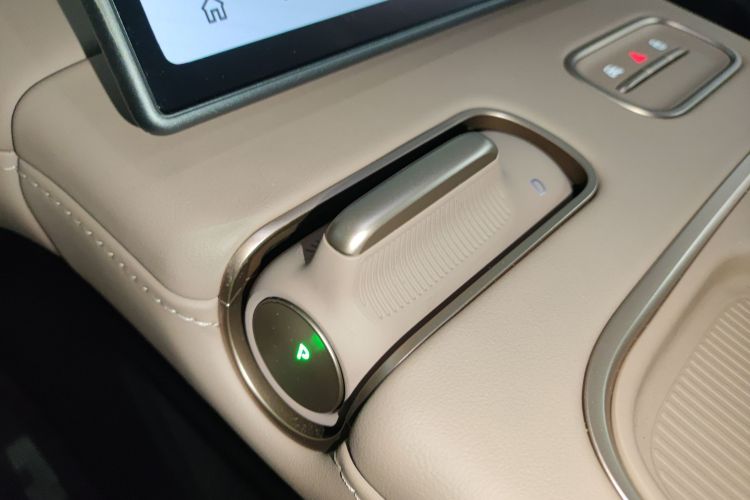 NIO ES6 2024 immagine di auto #14