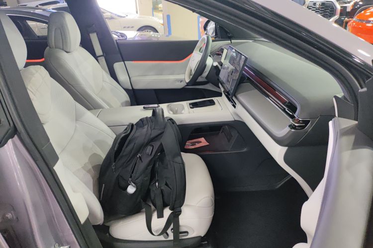 Xpeng G6 2025 صورة سيارة #14