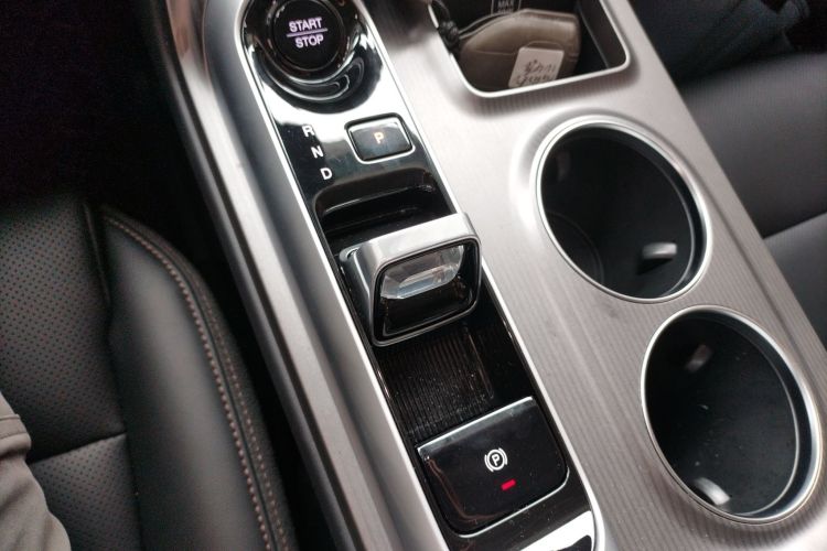 GAC Trumpchi E8 New Energy 2023 car image #14