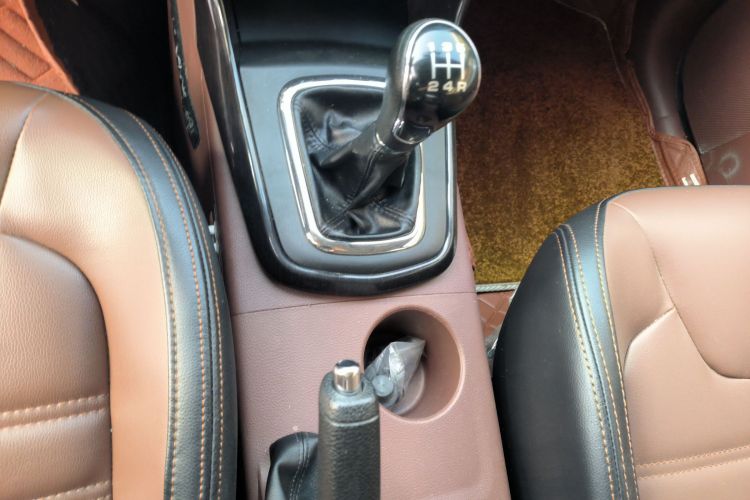 Forthing SX6 2018 car image #14