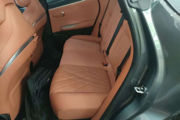 Deepal S07 2024 immagine di auto #14