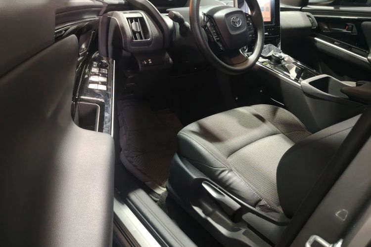 Toyota bZ4X 2023 immagine di auto #14