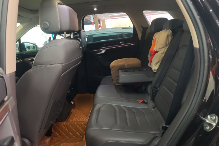 Volkswagen Touareg 2018 car image #14